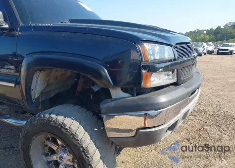 2004 Chevrolet Silverado 2500Hd Ls z USA, uszkodzony, nr VIN 1GCHK23204F245731